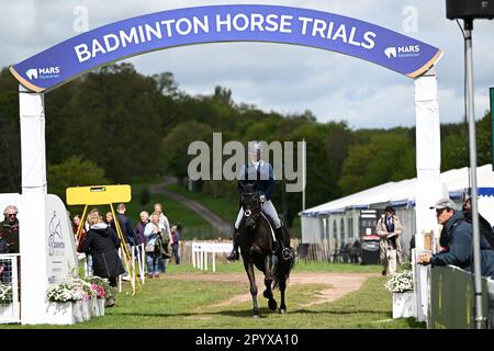 Badminton Estate, Gloucestershire, Großbritannien. 5. Mai 2023. 2023 Badminton Horse Trials Day 2; Francis Whittington von Großbritannien reitet DHI Purple Rain während des Dressurtests am 2. Tag Guthaben: Action Plus Sports/Alamy Live News Stockfoto
