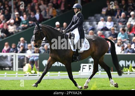 Badminton Estate, Gloucestershire, Großbritannien. 5. Mai 2023. 2023 Badminton Horse Trials Day 2; Alice Casburn von Großbritannien reitet während des Dressurtests am 2. Tag Guthaben: Action Plus Sports/Alamy Live News Stockfoto