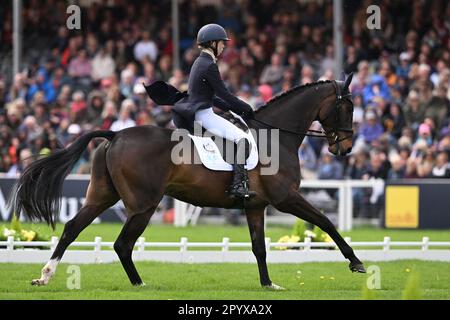 Badminton Estate, Gloucestershire, Großbritannien. 5. Mai 2023. 2023 Badminton Horse Trials Day 2; Alice Casburn von Großbritannien reitet während des Dressurtests am 2. Tag Guthaben: Action Plus Sports/Alamy Live News Stockfoto