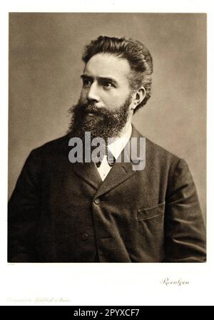 Wilhelm Conrad Röntgen (1845-1923), deutscher Physiker. 1895 entdeckte Röntgen die nach ihm benannten Röntgenstrahlen (von ihm als Röntgenstrahlen bekannt). 1901 erhielt er den ersten Nobelpreis für Physik. Foto. Foto: Heliogravure, Corpus Imaginum, Hanfstaengl Collection. [Maschinelle Übersetzung] Stockfoto