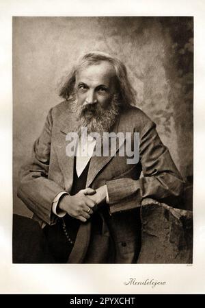 Dmitri Iwanowitsch Mendeleev (1834-1907), russischer Chemiker. Foto. Foto: Heliogravure, Corpus Imaginum, Hanfstaengl Collection. [Maschinelle Übersetzung] Stockfoto