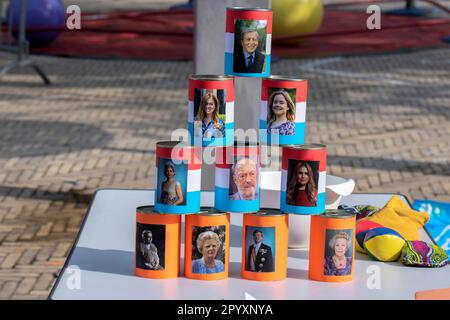 Dosenwerfen Auf Kingsday In Amsterdam, Niederlande 27-4-2023 Stockfoto