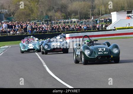 Martin Stretton, Lister-Jaguar Knobbly, David Hart, Lister-Jaguar Costin, Salvadori Cup, Ein 20-minütiges Rennen mit nur einem Fahrer für Sportwagenfahrzeuge, die CO Stockfoto