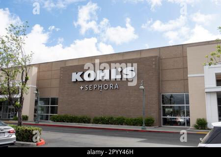 Menifee, CA, USA - 3. Mai 2023: Kohl's Sephore Ladenfront. Stockfoto