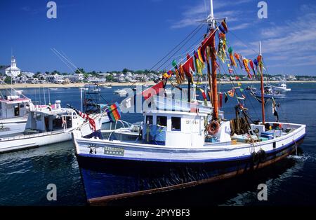 Dekorierte Fischerboote, Provincetown Harbor, Cape Cod Stockfoto