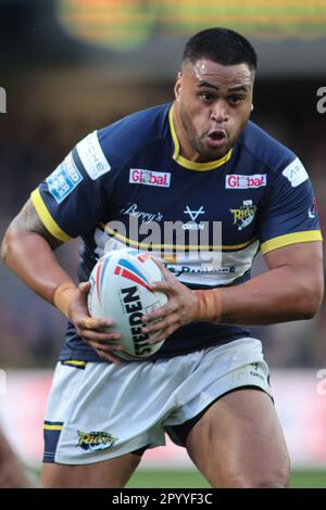 Leeds, Großbritannien. 05. Mai 2023. Headingley Stadium, Leeds, West Yorkshire, 5. Mai 2023 Betfred Super League Leeds Rhinos gegen Salford Red Devils. Sam Lisone von Leeds Rhinos Credit: Touchlinepics/Alamy Live News Stockfoto