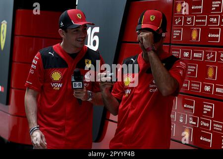 4. Mai 2023, Miami International Autodrome, Miami, FORMEL 1 CRYPTO.COM MIAMI GRAND PRIX, im Bild Charles Leclerc (MCO), Scuderia Ferrari, Carlos Sainz Jr. (E), Scuderia Ferrari Stockfoto