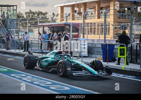 Miami Gardens, Florida, USA. 5. Mai 2023 14 Fernando Alonso (ESP) Aston Martin. Practice and Paddock Life, F1 Grand Prix von Miami im Miami International Autodrome am 5. Mai 2023 in Miami Gardens, Florida, USA. Kredit: Yaroslav Sabitov/YES Market Media/Alamy Live News. Stockfoto