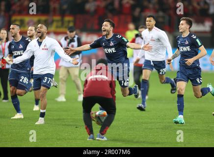 Jonas Hector (Köln), Denis Huseinbasic (Köln), Mathias Olesen (Köln), Jan Thielmann (Köln), Linton Maina (Köln), Leverkusen, Deutschland. 05. Mai 2023. 1. Bundesliga, Matchday 31, Bayer 04 Leverkusen - 1. FC Köln. Die DFL-VORSCHRIFTEN VERBIETEN DIE VERWENDUNG VON FOTOS ALS BILDSEQUENZEN UND/ODER QUASI-VIDEO. Kredit: Juergen Schwarz/Alamy Live News Stockfoto