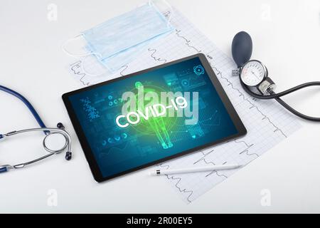 Tablet-pc und Werkzeuge für Ärzte Stockfoto