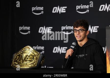 Denver, CO, USA. 5. Mai 2023. DENVER, COLORADO - 5. MAI: Mikey Musumeci bei ONE Championship Fight 10 Post Fight Pressekonferenz am 5. Mai 2023 im 1. Bank Center in Denver, Colorado. (Kreditbild: © Christopher Colon/PX Imagens via ZUMA Press Wire) NUR REDAKTIONELLE VERWENDUNG! Nicht für den kommerziellen GEBRAUCH! Stockfoto