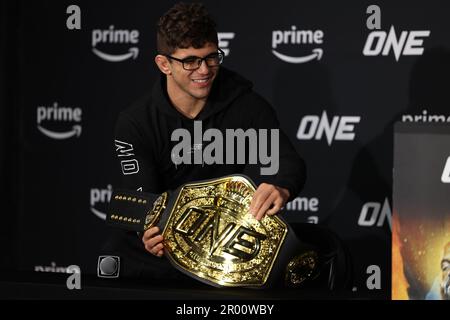 Denver, CO, USA. 5. Mai 2023. DENVER, COLORADO - 5. MAI: Mikey Musumeci bei ONE Championship Fight 10 Post Fight Pressekonferenz am 5. Mai 2023 im 1. Bank Center in Denver, Colorado. (Kreditbild: © Christopher Colon/PX Imagens via ZUMA Press Wire) NUR REDAKTIONELLE VERWENDUNG! Nicht für den kommerziellen GEBRAUCH! Stockfoto