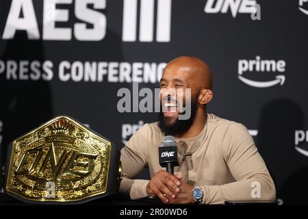 Denver, CO, USA. 5. Mai 2023. DENVER, COLORADO - 5. MAI: Demetrious Johnson bei ONE Championship Fight 10 Post Fight Pressekonferenz am 5. Mai 2023 im 1. Bank Center in Denver, Colorado. (Kreditbild: © Christopher Colon/PX Imagens via ZUMA Press Wire) NUR REDAKTIONELLE VERWENDUNG! Nicht für den kommerziellen GEBRAUCH! Stockfoto