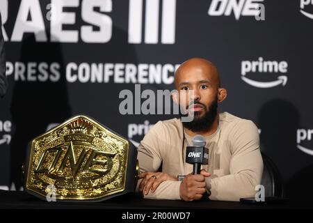 Denver, CO, USA. 5. Mai 2023. DENVER, COLORADO - 5. MAI: Demetrious Johnson bei ONE Championship Fight 10 Post Fight Pressekonferenz am 5. Mai 2023 im 1. Bank Center in Denver, Colorado. (Kreditbild: © Christopher Colon/PX Imagens via ZUMA Press Wire) NUR REDAKTIONELLE VERWENDUNG! Nicht für den kommerziellen GEBRAUCH! Stockfoto