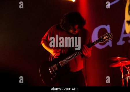 Mailand, Italien. 06. Mai 2023. Spencer Stewart von der Band Camino tritt am 5. 2023. Mai live in Santeria in Mailand auf (Foto von Mairo Cinquetti/NurPhoto). Kredit: NurPhoto SRL/Alamy Live News Stockfoto