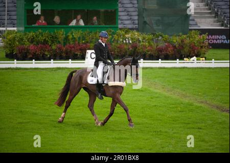 William Levett reitet Huberthus AC für Australien. 6. Mai 2023. Während der Dressage-Phase am 2. Tag der 2023 Badminton Horse Trials präsentiert von MARS im Badminton House bei Bristol, Gloucestershire, England, Großbritannien. Kredit: Jonathan Clarke/Alamy Live News Stockfoto