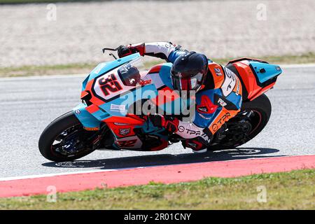 BARCELONA, SPANIEN - MAI 05: Isaac Vinales aus Spanien von TPR von Vinales Racing mit Kawasaki ZX-10RR während der MOTUL FIM Superbike World Championship 2023 - Prosecco DOC Catalunya Round auf dem Circuit de Barcelona-Catalunya am 05. Mai 2023 in Barcelona, Spanien Stockfoto