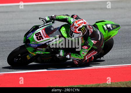 BARCELONA, SPANIEN – MAI 05: Jonathan Rea von GBR des Kawasaki Racing Team WorldSBK mit Kawasaki ZX-10RR während der MOTUL FIM Superbike World Championship 2023 – Prosecco DOC Catalunya Round auf dem Circuit de Barcelona-Catalunya am 05. Mai 2023 in Barcelona, Spanien Stockfoto