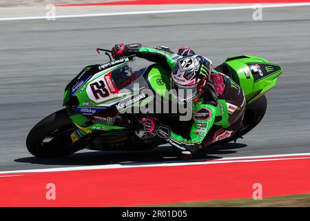 BARCELONA, SPANIEN – MAI 05: Alex Lowes von GBR von Kawasaki Racing Team WorldSBK mit Kawasaki ZX-10RR während der MOTUL FIM Superbike World Championship 2023 – Prosecco DOC Catalunya Round auf dem Circuit de Barcelona-Catalunya am 05. Mai 2023 in Barcelona, Spanien Stockfoto