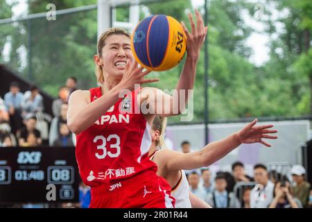 Wuhan, China. 6. Mai 2023. Nakada Tamami aus Japan spielt bei einem 2023 FIBA 3x3 Women's Series Wuhan Stop Match gegen Deutschland am 6. Mai 2023 in Wuhan, der zentralchinesischen Provinz Hubei. Kredit: Wu Zhizun/Xinhua/Alamy Live News Stockfoto