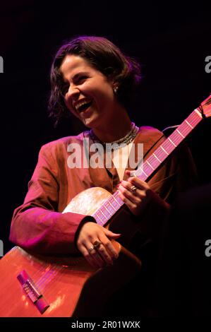 London, Vereinigtes Königreich, 05. Mai 2023. HAK Baker tritt in der Royal Albert Hall als Unterstützung für Peter Doherty in London auf. Cristina Massei/Alamy Live News Stockfoto