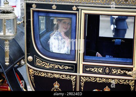 London, Großbritannien. 06. Mai 2023. Lady Louise Mountbatten-Windsor verlässt Westminster nach der Krönungszeremonie von König Karl III. Und Königin Camilla im Zentrum von London, Großbritannien, am 6. Mai 2023. Foto: Raphael Lafargue/ABACAPRESS.COM Kredit: Abaca Press/Alamy Live News Stockfoto