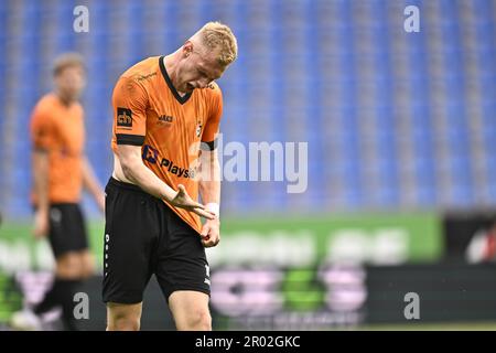 Lommel, Belgien. 06. Mai 2023. Deinzes Jellert Van Landschoot reagiert während eines Fußballspiels zwischen Jong Genk (U23) und KMSK Deinze am Samstag, den 06. Mai 2023 in Genk, am 9. (Von 10) Tag der Relegation Play-offs der 1B. Division der belgischen Meisterschaft „Challenger Pro League“ 2022-2023. BELGA FOTO JOHAN EYCKENS Kredit: Belga News Agency/Alamy Live News Stockfoto