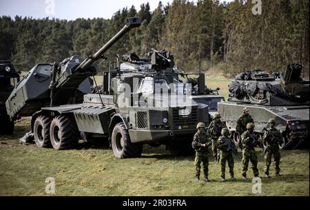 Rinkaby, Schweden. 06. Mai 2023. Archer Artillery System des Boden Artillery Regiment A8, gesehen während der Aurora 23 Militärübung auf dem Rinkaby Schießplatz außerhalb Kristianstad, Schweden, am 06. Mai 2023. Schwedische, polnische, amerikanische, finnische und dänische Truppen waren vor Ort, um den Feind zu bekämpfen, der das Hafengebiet um den Hafen von Ahus übernommen hatte.Foto: Johan Nilsson/TT/Code 50090 Kredit: TT News Agency/Alamy Live News Stockfoto