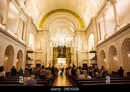 Fatima, Portugal - 25. Juni 20202: Kirchenhochzeit in der Basilika unserer Lieben Frau vom Rosenkranz in Fatima, Portugal Stockfoto