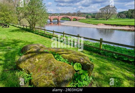 Eden Bridge, über den Fluss Eden, nahe Lazonby, Penrith, Cumbria Stockfoto