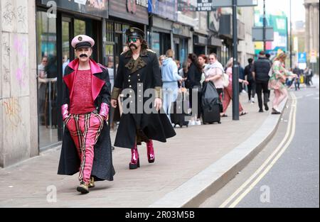 Liverpool, Großbritannien. 06. Mai 2023. Vertreter Kroatiens Lassen Sie 3 in ihren Kostümen spazieren gehen, in Liverpool, England, am 6. Mai 2023. Foto: Sanjin Strukic/PIXSELL Credit: Pixsell/Alamy Live News Stockfoto