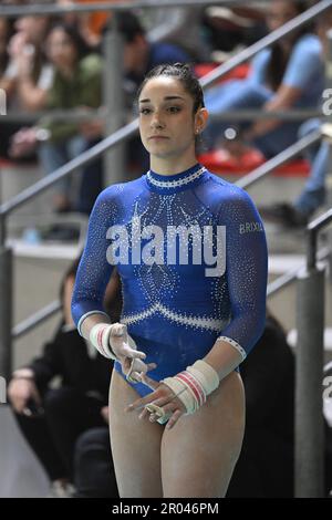 Ancona, Italien. 06. Mai 2023. PalaPrometeo, Ancona, Italien, 06. Mai 2023, Elisa Iorio (Fiamme Oro) während der Kunstgymnastik - Serie A - Gymnastics Credit: Live Media Publishing Group/Alamy Live News Stockfoto