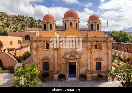 Griechisch-orthodoxes Kloster Agia Triada auf der Halbinsel Akrotiri bei Chania, Kreta. Griechenland. Stockfoto