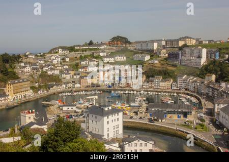 Luarca ist ein touristischer und schöner Ort in Asturien, Spanien Stockfoto