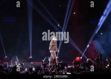 5. Mai 2023, Madrid, Madrid, Spanien: Sänger Quevedo bei einem Konzert im Wizink Center in Madrid, Spanien am 5. Mai 2023. Der kanarische Künstler hat mit seiner DQE Tour durch ganz Spanien gereist. (Kreditbild: © Alvaro Laguna/Pacific Press via ZUMA Press Wire) NUR REDAKTIONELLE VERWENDUNG! Nicht für den kommerziellen GEBRAUCH! Stockfoto