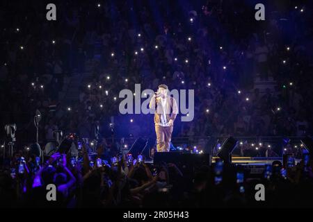 5. Mai 2023, Madrid, Madrid, Spanien: Sänger Quevedo bei einem Konzert im Wizink Center in Madrid, Spanien am 5. Mai 2023. Der kanarische Künstler hat mit seiner DQE Tour durch ganz Spanien gereist. (Kreditbild: © Alvaro Laguna/Pacific Press via ZUMA Press Wire) NUR REDAKTIONELLE VERWENDUNG! Nicht für den kommerziellen GEBRAUCH! Stockfoto