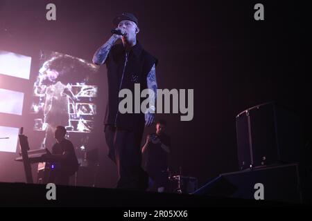 Casalecchio Di Reno, Italien. 06. Mai 2023. Italienischer Sänger Rapper Lazza tritt auf der Bühne der UnipolArena auf. Kredit: Independent Photo Agency/Alamy Live News Stockfoto