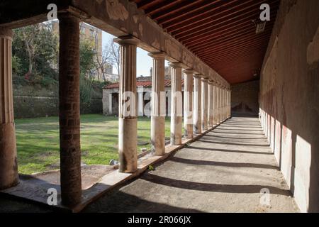 Ausgrabungen von Oplontis, in Torre Annunziata, Beispiel einer üppigen römischen Villa, die Villa poppea, bedeckt während des Ausbruchs des Vesuv 79 v. Chr. Stockfoto