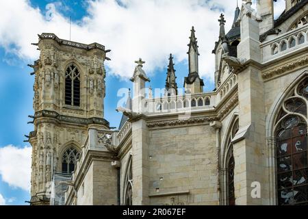 Nevers. Bohier-Turm der Kathedrale Saint Cyr und Sainte-Julitte. Abteilung Nievre. Bourgogne Franche Comte. Frankreich Stockfoto