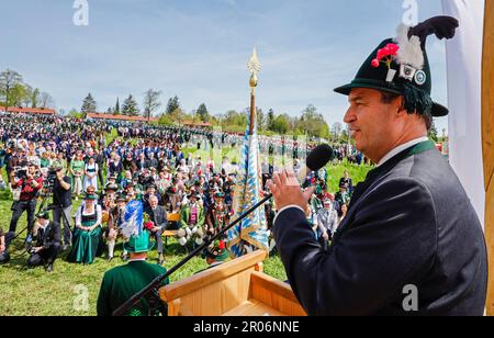 Gmund, Deutschland. 07. Mai 2023. Markus Söder (CSU), der bayerische Ministerpräsident, spricht am Tag der Schirmherrschaft der bayerischen Bergschieber nach einem feierlichen Gottesdienst am Tegernsee. Kredit: Uwe Lein/dpa/Alamy Live News Stockfoto