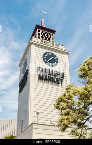 Farmers Market in Los Angeles, USA. Uhrenturm des Original Farmers Market. Stockfoto