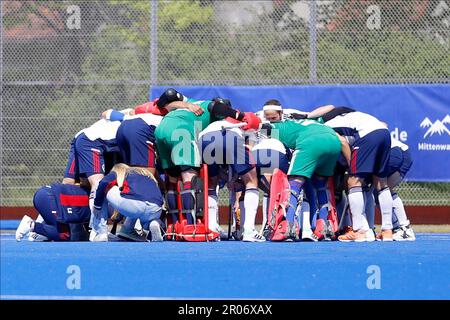 Berlin, Deutschland. 07. Mai 2023. Mannheim HC wärmt sich am 7. Mai 2023 in der Berliner HC Sportanlage in Berlin auf. Während des Spiels zwischen Berliner HC und Mannheimer HC, Hockey-Bundesliga. ( Kredit: Iñaki Esnaola/Alamy Live News Stockfoto