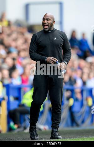 Sheffield, Großbritannien. 07. Mai 2023. Sheffield Wednesday Manager Darren Moore während des Spiels Sheffield Wednesday vs Derby County der Sky Bet League 1 in Hillsborough, Sheffield, Großbritannien, 7. Mai 2023 (Foto von Ben Roberts/News Images) in Sheffield, Großbritannien, am 5./7. Mai 2023. (Foto: Ben Roberts/News Images/Sipa USA) Guthaben: SIPA USA/Alamy Live News Stockfoto