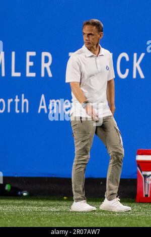 Charlotte, NC, USA. 6. Mai 2023. Charlotte FC Manager Christian Lattanzio im Major League Soccer Match gegen New York City im Bank of America Stadium in Charlotte, NC. (Scott KinserCal Sport Media). Kredit: csm/Alamy Live News Stockfoto