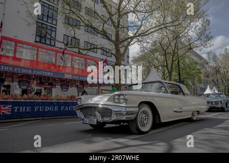 Berlin, Deutschland. 07. Mai 2023. Classic Days Berlin am 7. Mai 2023 präsentiert eine Reihe von Oldtimern aus verschiedenen Epochen, jedes mit einzigartigem Charme. Von Jaguar bis Mercedes – bei dieser Veranstaltung können Besucher die Schönheit und die Handwerkskunst dieser Fahrzeuge bewundern. (Foto: Michael Kuenne/PRESSCOV/Sipa USA) Guthaben: SIPA USA/Alamy Live News Stockfoto