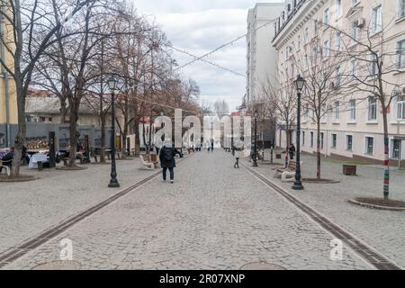 Chisinau, Moldau - 9. März 2023: Fußgängerzone Eugen Doga. Stockfoto