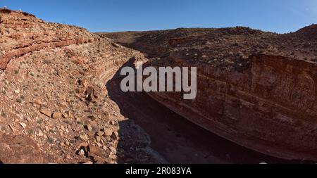 Eine knisternde Kurve im North Fork des Lower Soap Creek Canyon im Marble Canyon, Arizona. Stockfoto