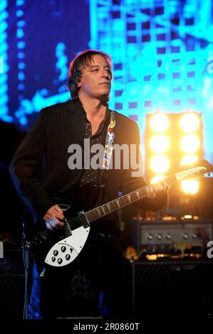 Mailand Italien 2008-03-18 : Peter Buck Gitarrist von REM während des Konzerts im Rolling Stones Club Stockfoto