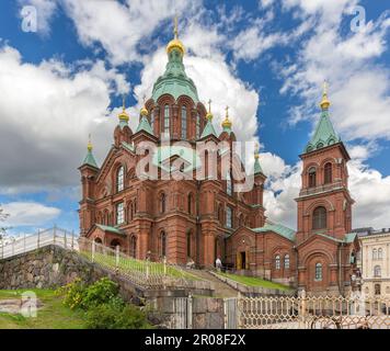 Die orthodoxe Uspenski-Kathedrale in Helsinki, Finnland, wurde vom russischen Architekten Aleksey Gornostayev entworfen (1808–1862). Die Kathedrale wurde erbaut Stockfoto