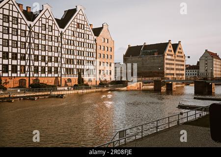 Altstadt von danzig danzig in polen mit dem Motlava-Fluss polen Stockfoto